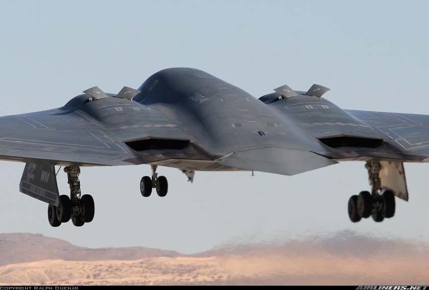 B-2 Spirit: стелс-бомбардировщик