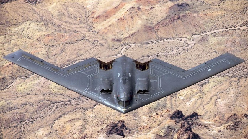 Стелс бомбардировщик b 2