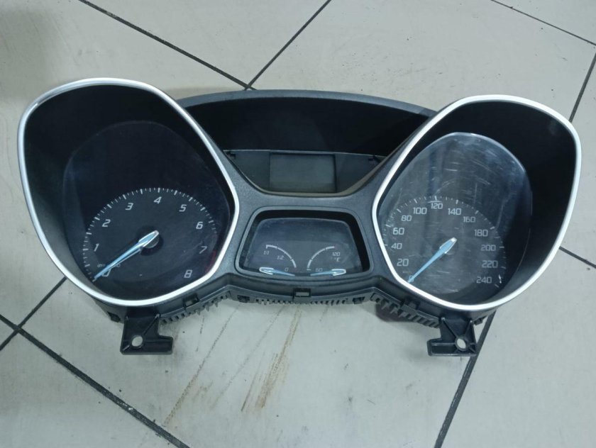 Панель приборов ford focus