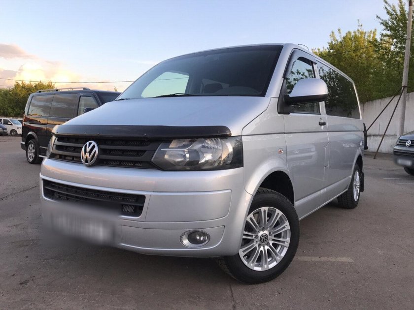 Фольксваген микроавтобус серебристый