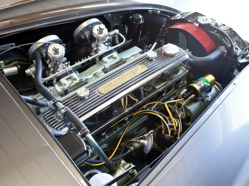 Austin-Healey 3000 1961 года двигатель