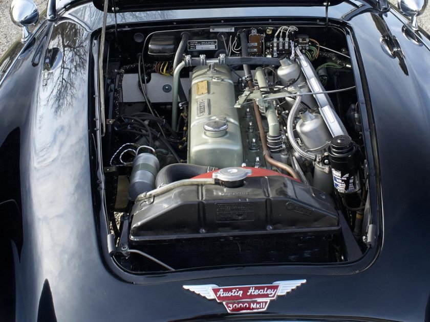 Austin-Healey 3000 1961 года двигатель