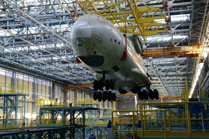 Самолёт ил-76мд-90а