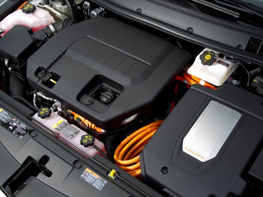 Мотор Chevrolet Volt 2015