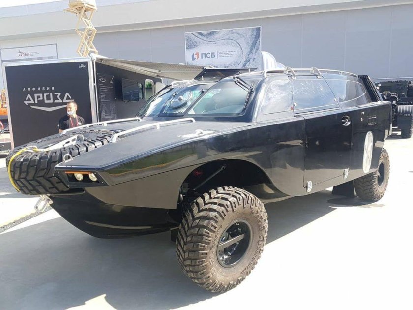 Машина амфибия Дрозд