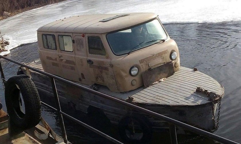 УАЗ 452 амфибия