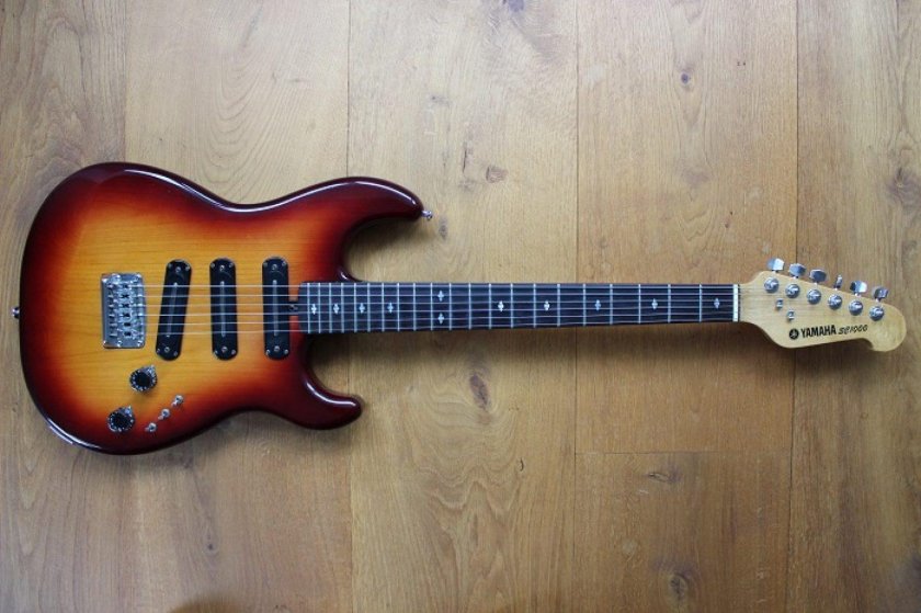 Yamaha SC 700 Guitar