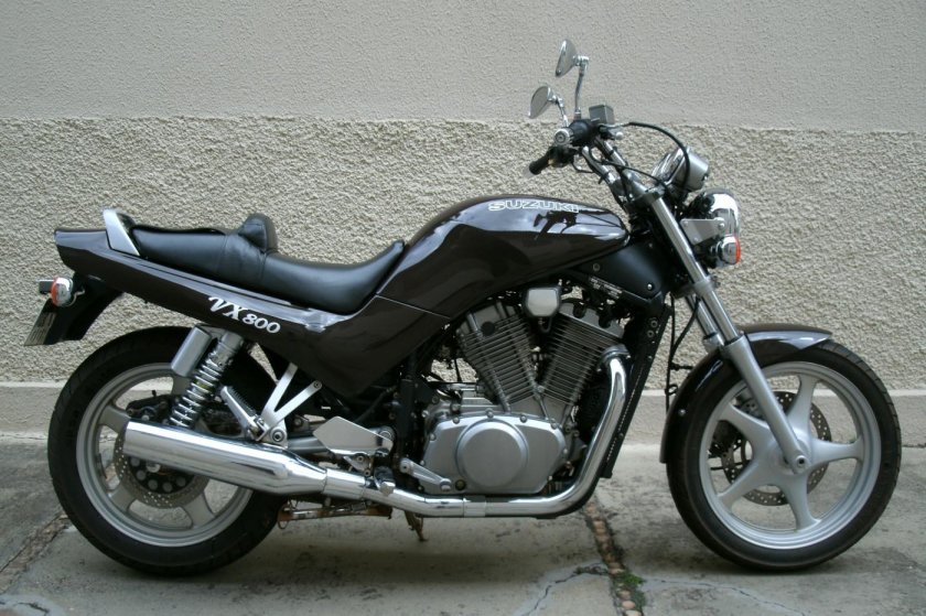 Suzuki vx800