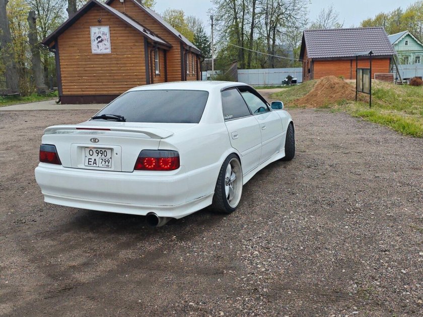 Toyota chaser jzx 100