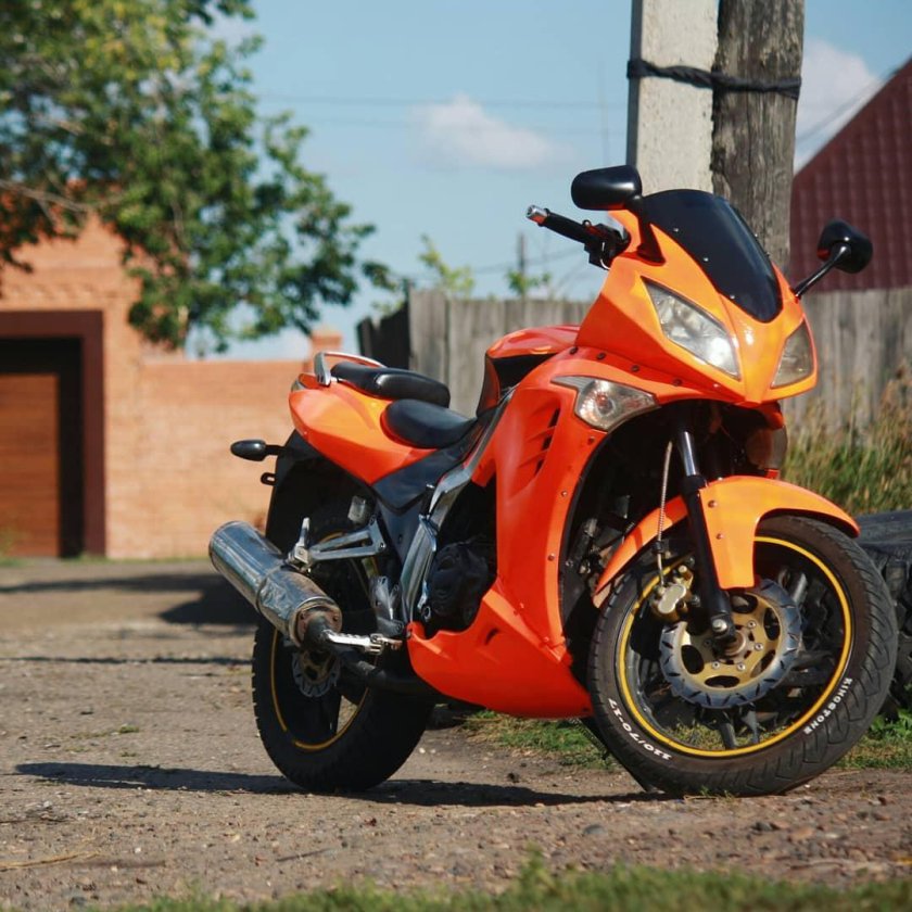 Мотоцикл Центурион Битрикс 150