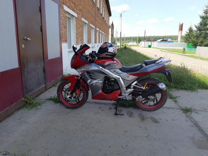 Мотоцикл Центурион 250