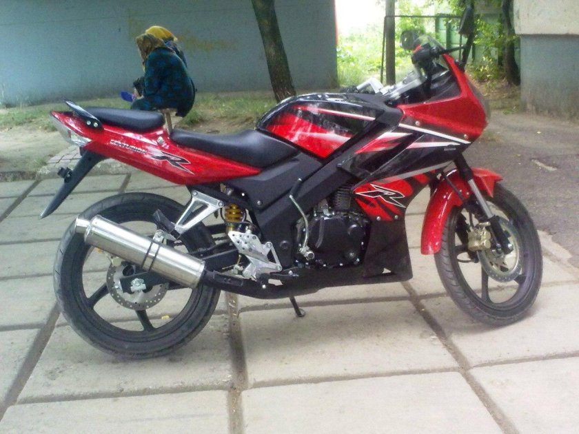 Мотоцикл Центурион 125