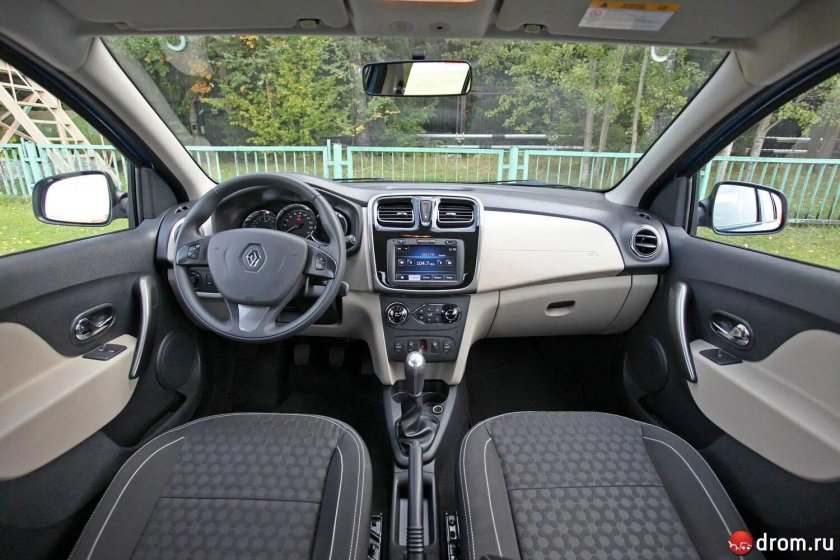 Рено Логан 2 2014 салон