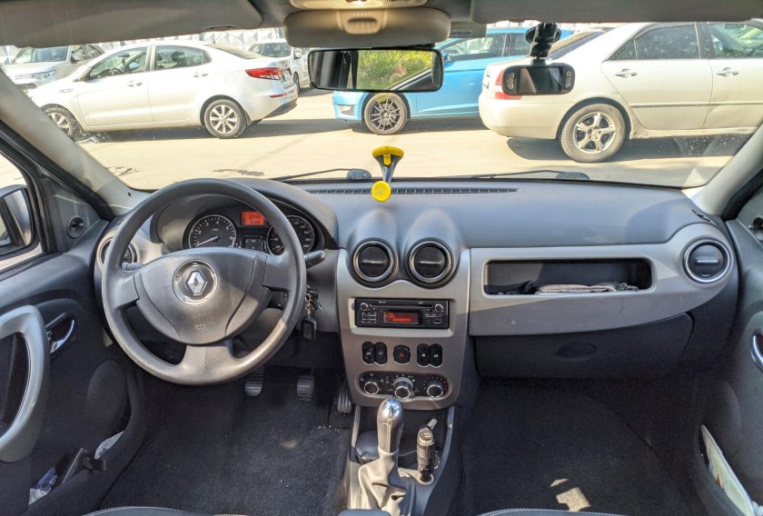 Рено Логан СИЛЬВЕРЛАЙН