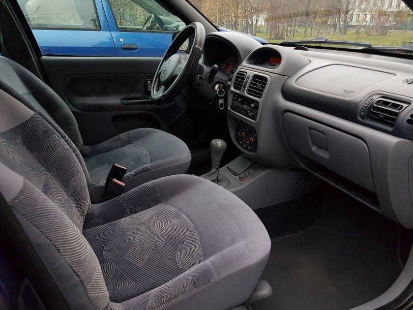 Рено Клио 2 салон