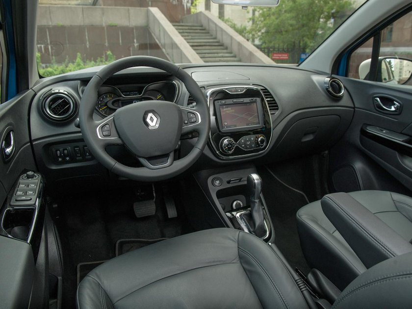 Рено Каптур салон