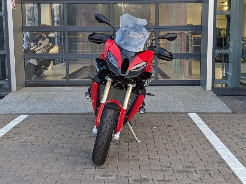 Racer SKYWAY rc300cs