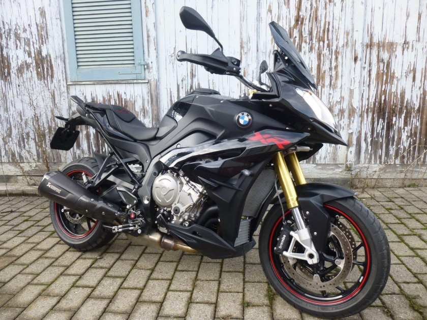 BMW s1000xr Black