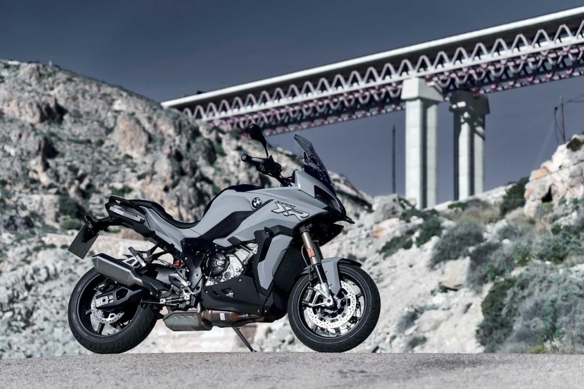 Мотоцикл БМВ 1000 XR