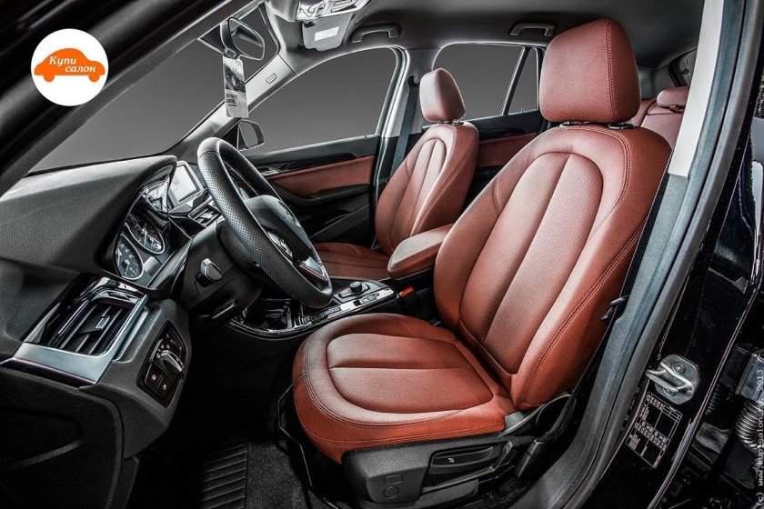 Коньячная кожа в авто
