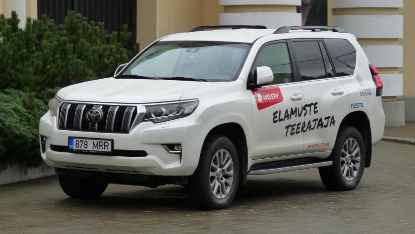 Toyota Land Cruiser 180