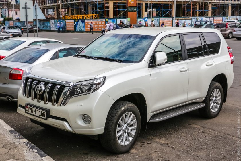 Тойота ленд Крузер Прадо 100