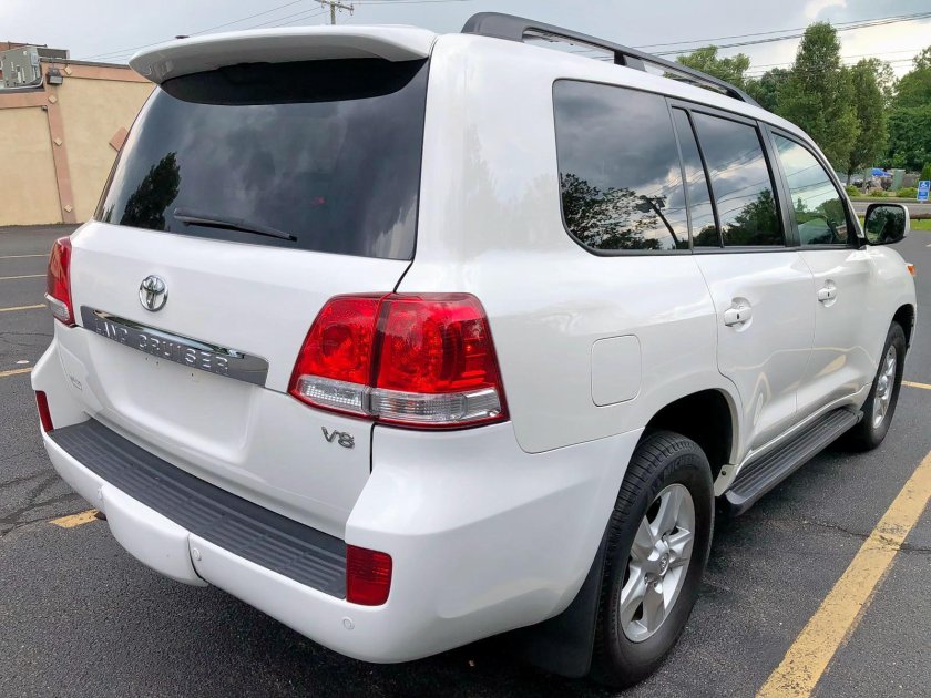 Toyota Land Cruiser 180