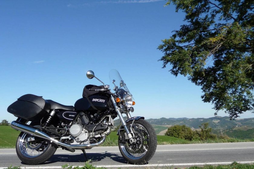 Ducati gt 1000 touring
