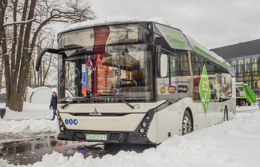 Троллейбус МАЗ 303