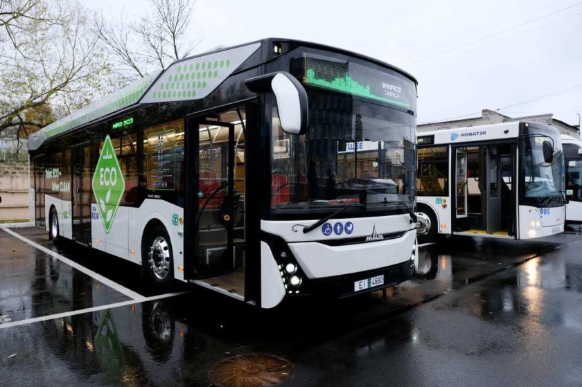 Электробус МАЗ 303