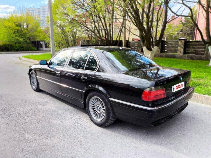 Bmw 750 il e 38