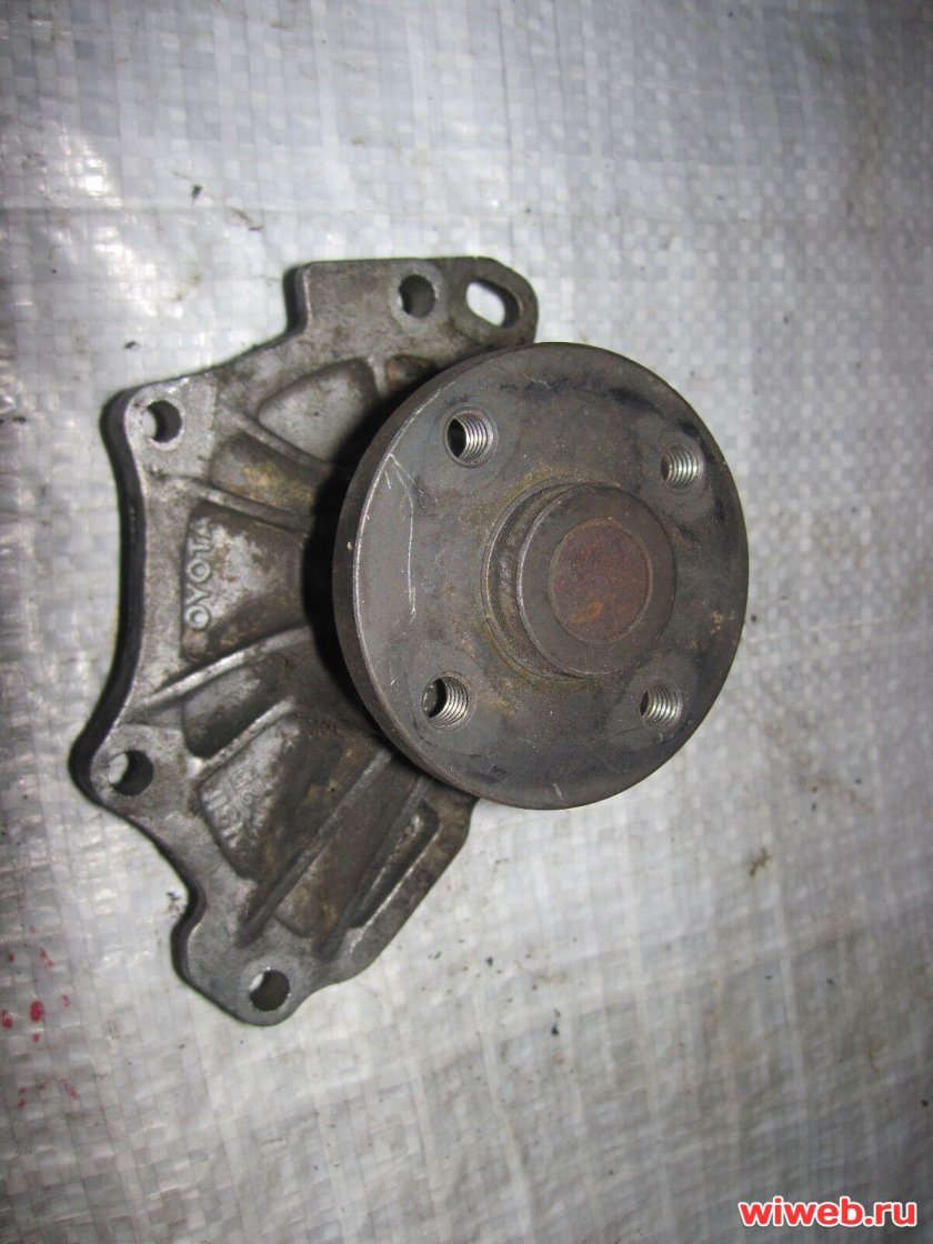 1610028041 Помпа водяная Toyota