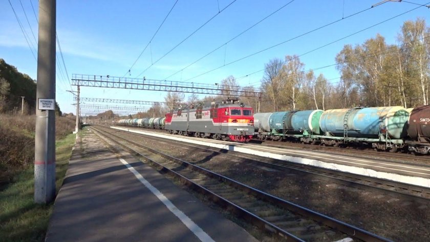 Поезд локомотив