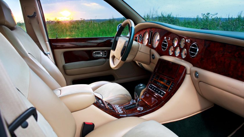 Bentley Arnage салон