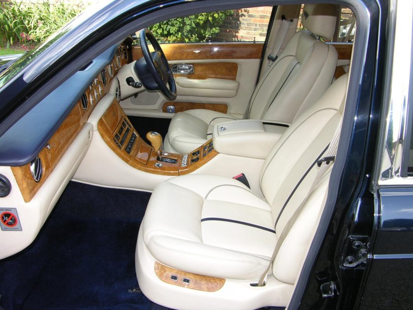 Bentley Arnage салон