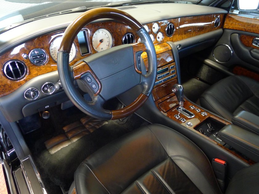 Bentley Arnage 1998 салон