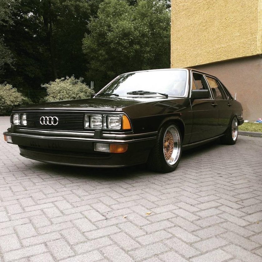 Audi 100 стенс