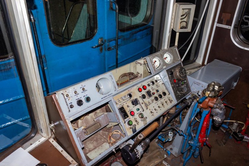 81-717 ЛВЗ кабина