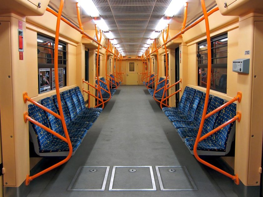 81-7036 Поезд метро