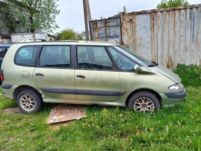 Рено 7 местная 1996