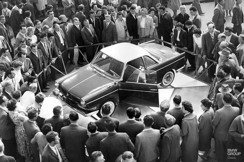 BMW 700 (1959 — 1965)
