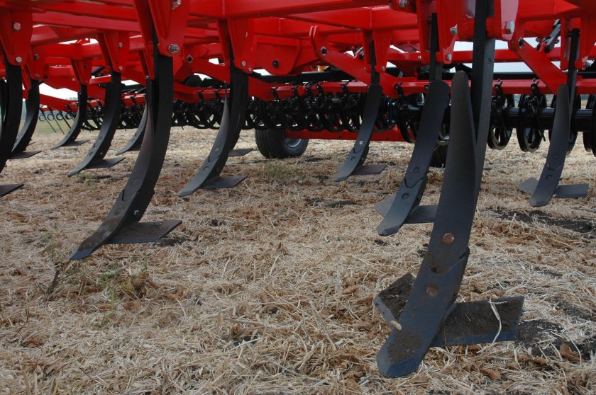 Сельхоз орудие культиватор