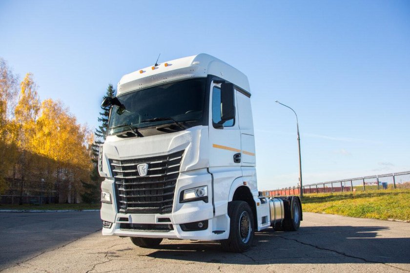 Тягач КАМАЗ-54901