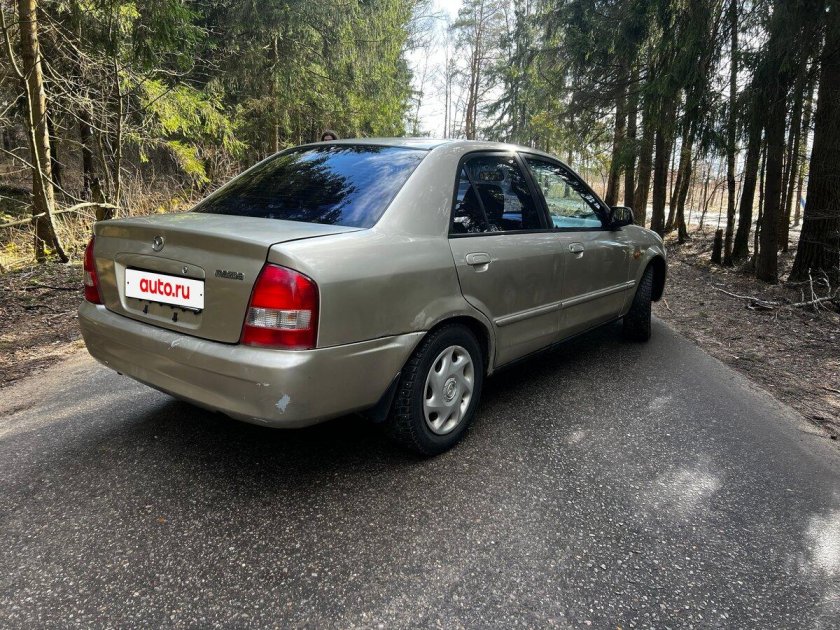 Mazda 323 vi