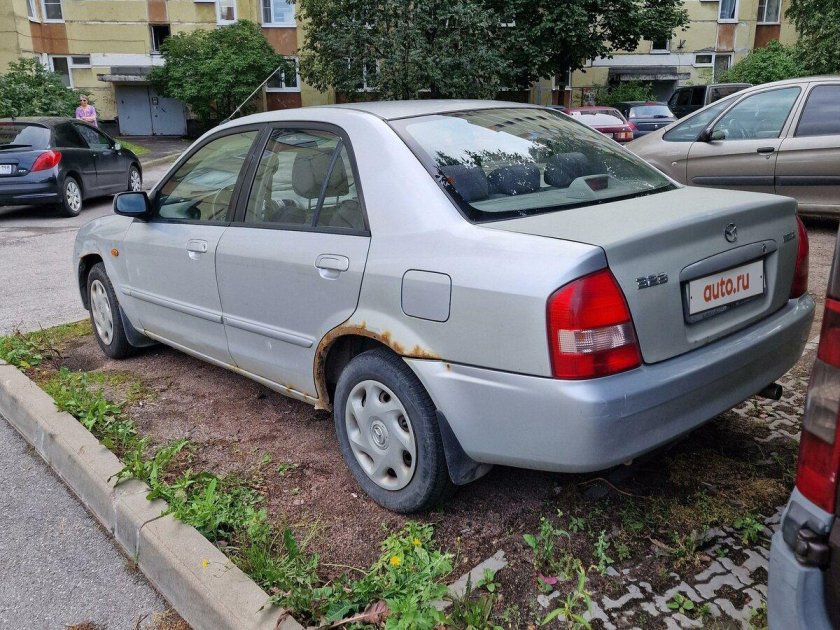 Mazda 323 vi