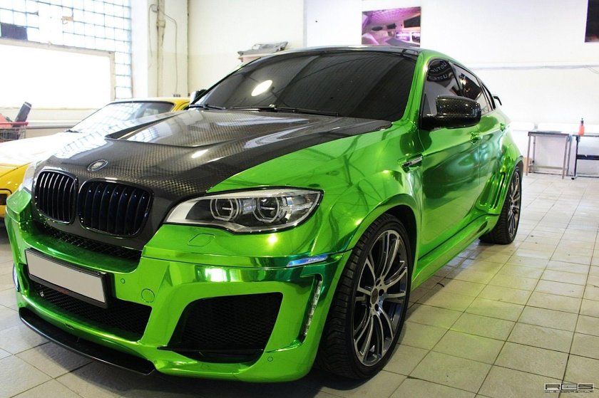 BMW x6m зеленый