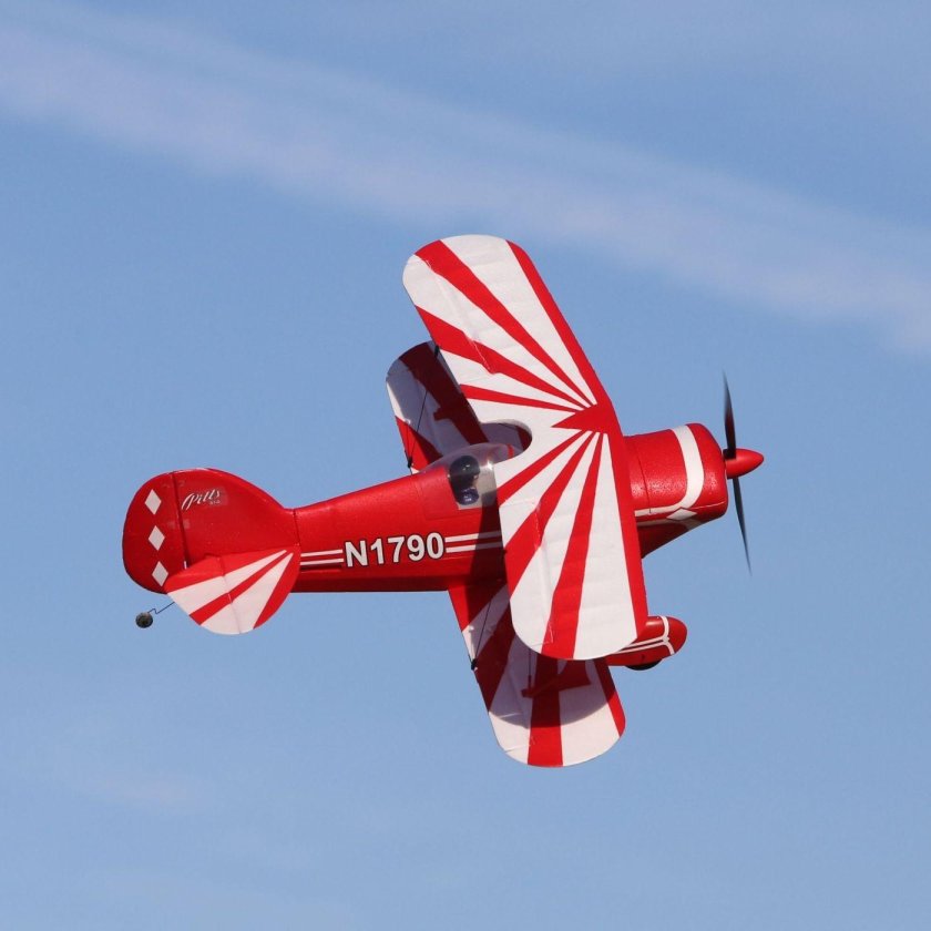 UMX Pitts s-1s