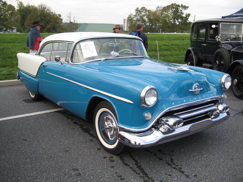 Oldsmobile 88 1954