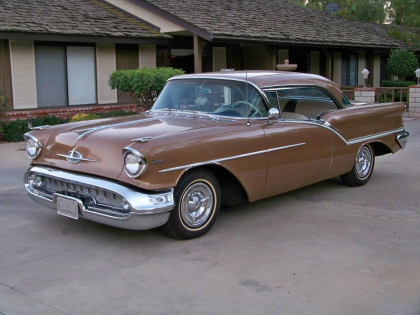 Олдсмобиль 1957