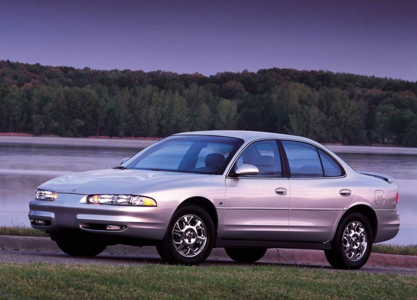 Oldsmobile intrigue 2002